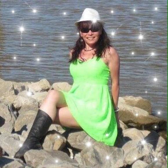 Meet your Posher, Jeannine - Picture 1 of 1